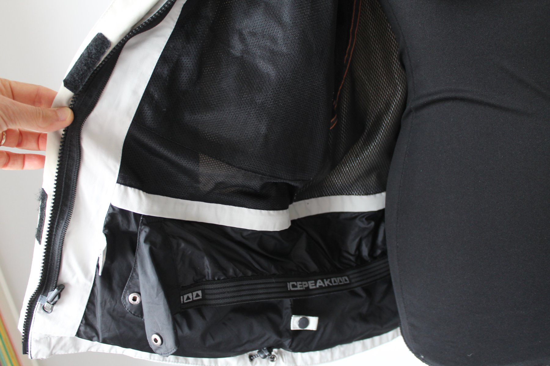 Icepeak Giacche: Veste de ski ICEPEAK blanche 42 – Usato da Chez-le-Bart venduto da jasse 4