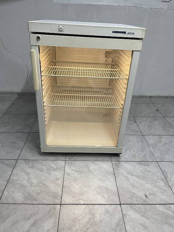 Frigoriferi: Liebherr Kühlschrank mit Glastüre – Usato da Wynau venduto da Lorent_Be