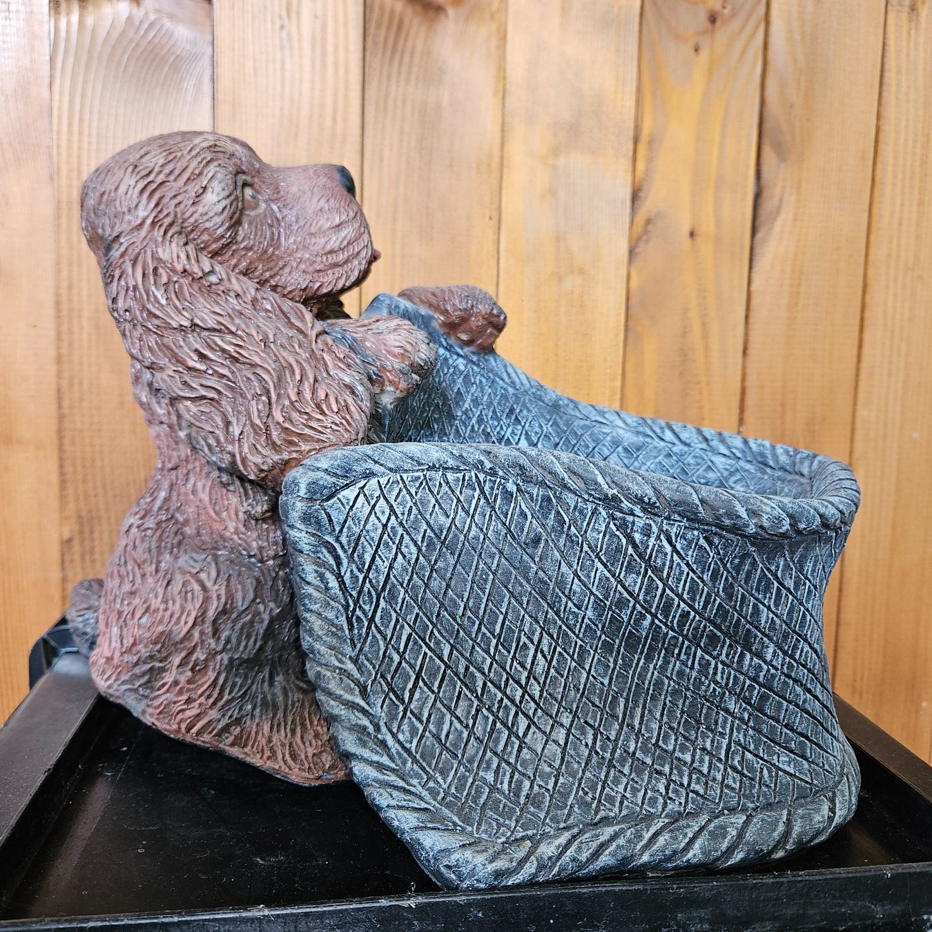 Statuette: Hund mit Korb Dekoration Gartenfigur Gibs oder Kunstgibs neu – Nuovo (secondo la descrizione) da St.Gallenkappel venduto da RocknSkull 2