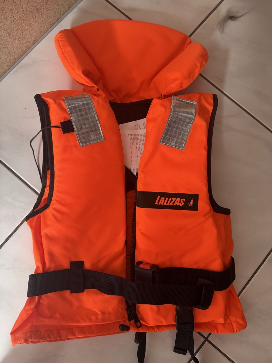 Gilets de sauvetage: Schwimmweste – D'occasion à Tafers par n.stritt