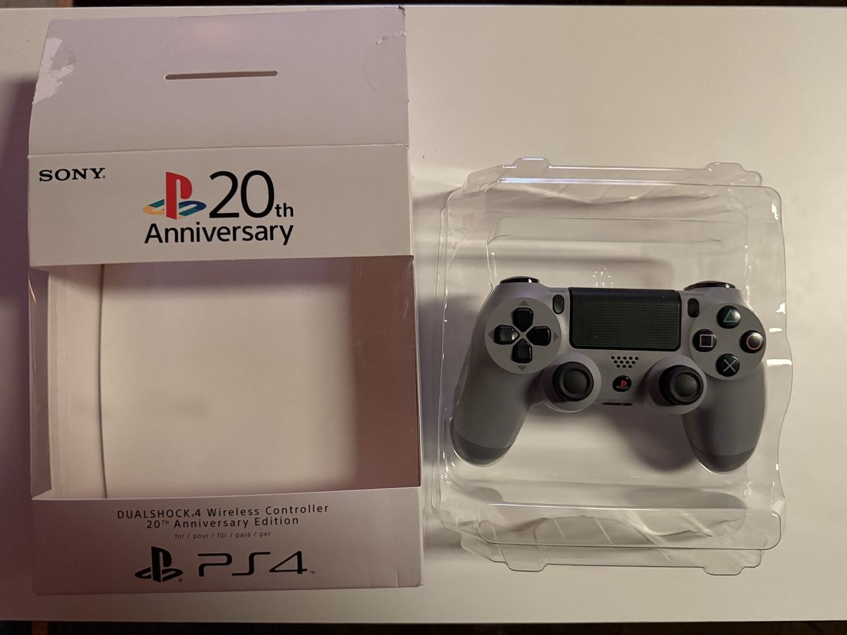 Sony Controller: Manette PS4 Dualshock 4, 20e Anniversaire - comme neu – Neu (gemäss Beschreibung) aus Chavornay von brunodasilva87 2
