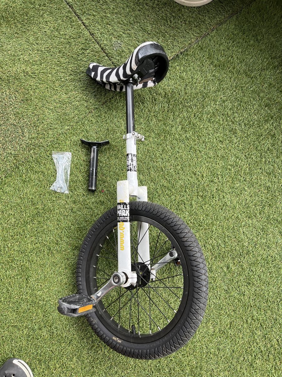 Qu-Ax Velos: QU-AX 16“ Einrad „Luxus“ – Gebraucht aus Zürich von