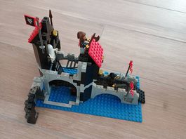 LEGO CASTLE 6075 Wolfpack Tower 1992