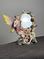 Feen-Figur mit Blumenspiegel, Kunstharz-Sammlerstück