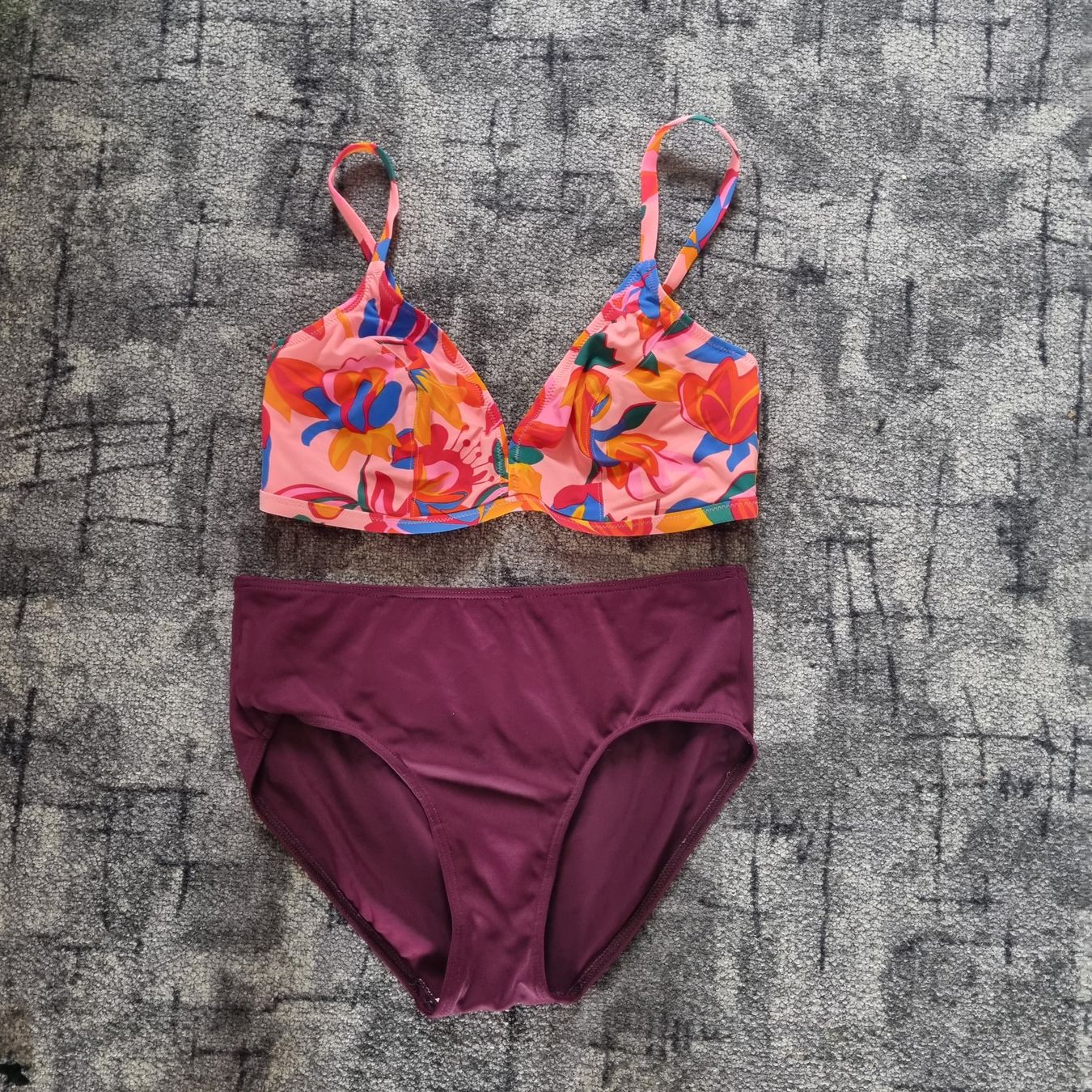 Costumi da bagno & Bikini: BADEANZUG GR M – Usato da Buchs AG venduto da Kitten33