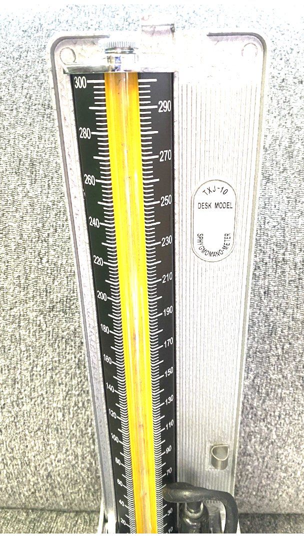 Misurare: Sfigmomanometro vintage TKJ-10 - Misuratore pressione – Usato da Dübendorf venduto da lucheeno 1