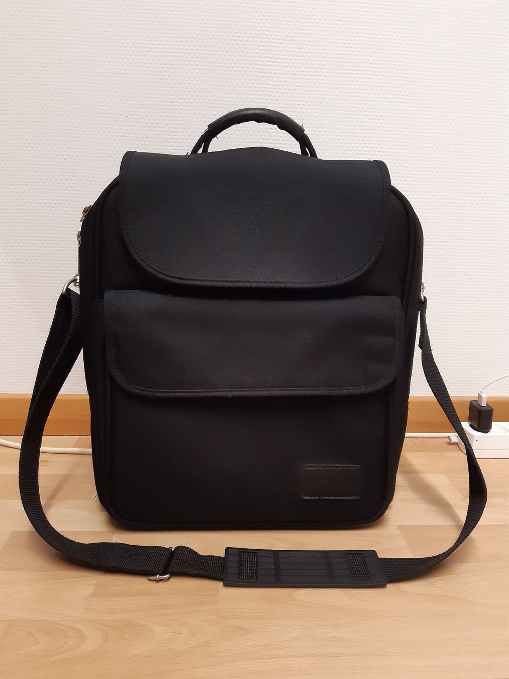 Taschen: Laptoptasche, Tasche mit vielen Fächer – Neu (gemäss Beschreibung) aus Matzingen von mes84
