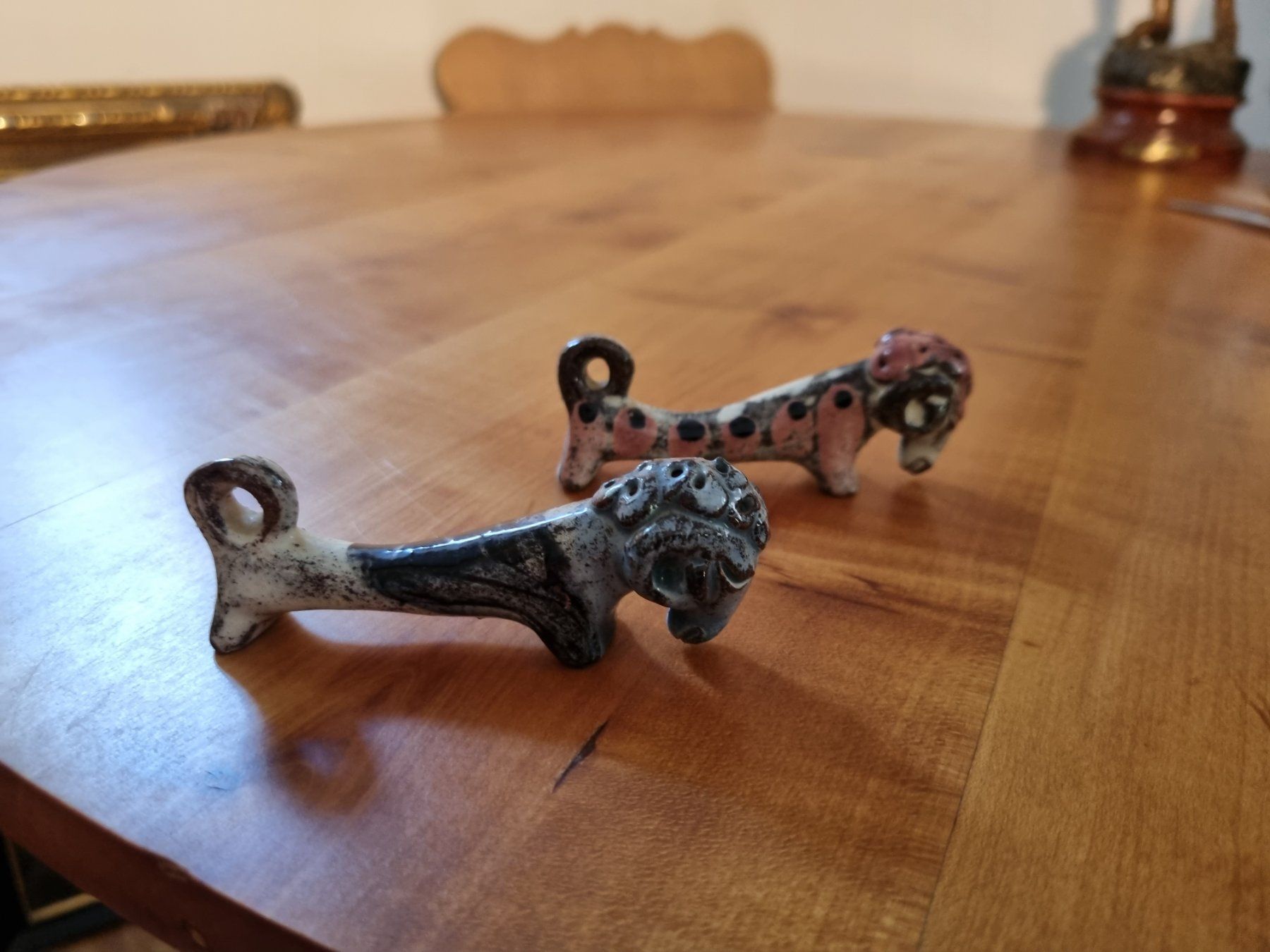 Statuette: 2 Messerablagen "Widder" Keramik – Usato da Fürstenaubruck venduto da PizBeverin2018