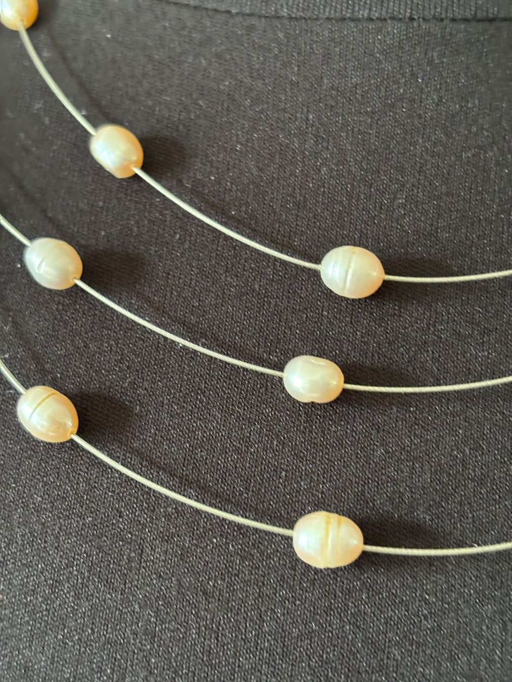 Colliers: Collier trois rangs perles eau douce – D'occasion à Peseux par Cresus27 3