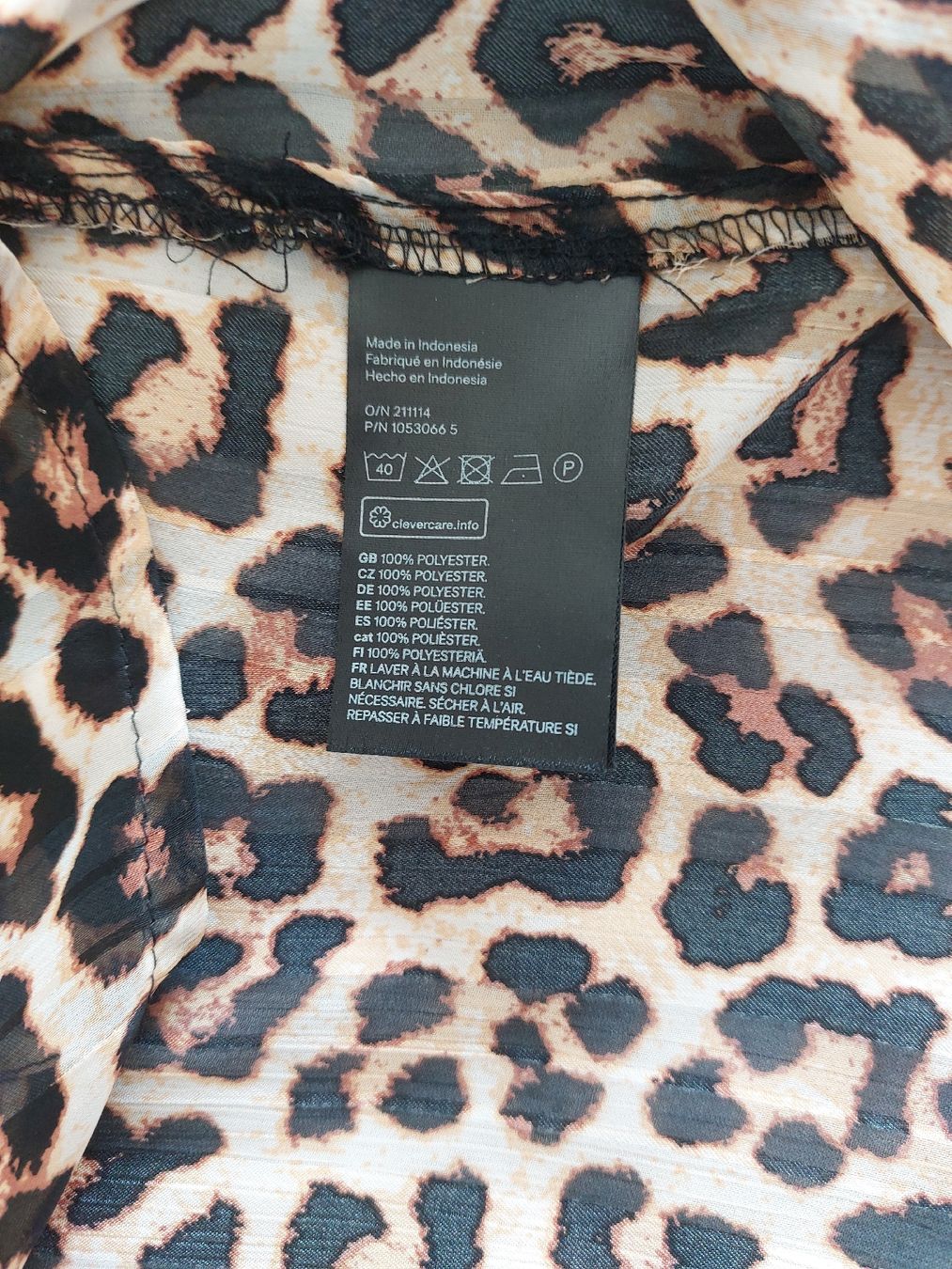 H&M Blusen: Leichte Bluse mit Leopardenmuster, Grösse M. – Gebraucht aus Thun von Alexanna 4