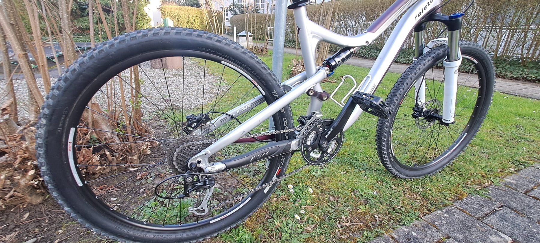 Specialized Biciclette: Damen Mountainbike Specialized – Usato da Hünenberg See venduto da  4