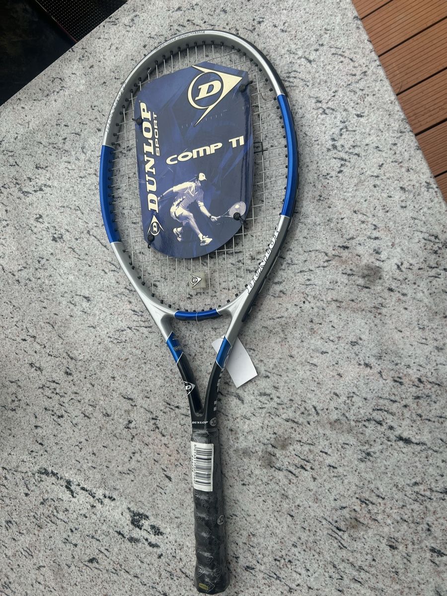 Dunlop Raquettes: Tennisschläger  – Neuf avec emballage d'origine à Zufikon par Michu11