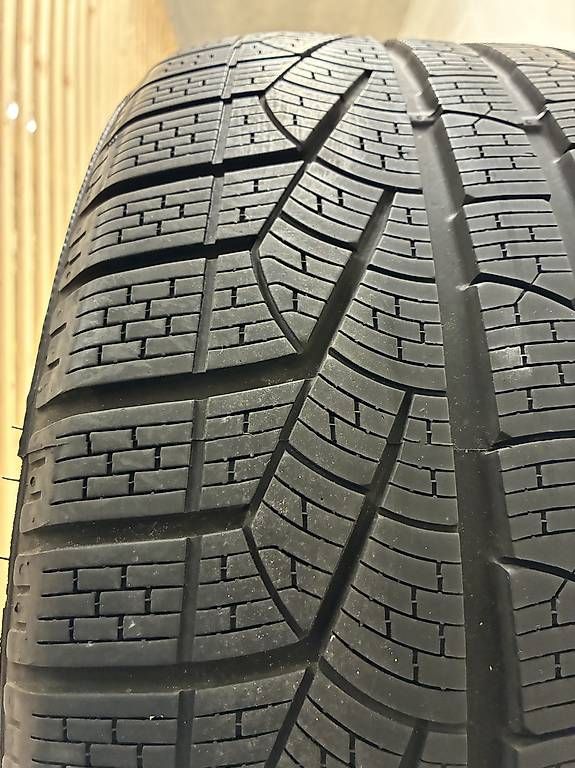 Sonstiges Schreiben & Zeichnen: Winterreifen Pirelli 255 35 19 – Gebraucht aus Neuenhof von Gt5.Performance_ 3