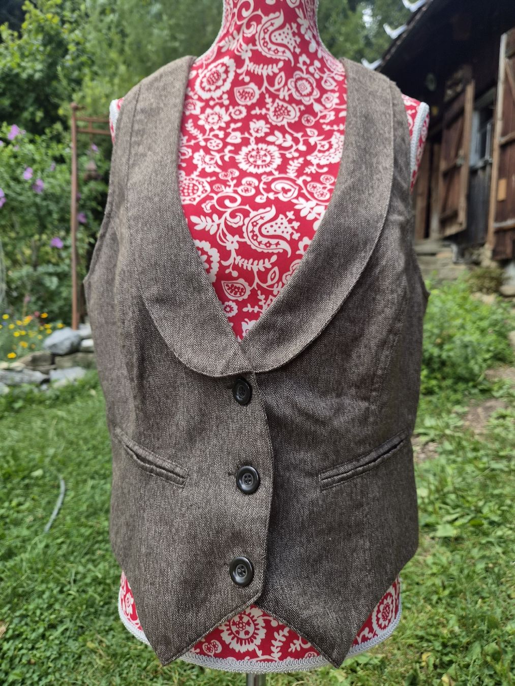 Gilets & Westen: Damen Weste flame braun Grösse L  – Gebraucht aus Wattwil von tannenmeise73