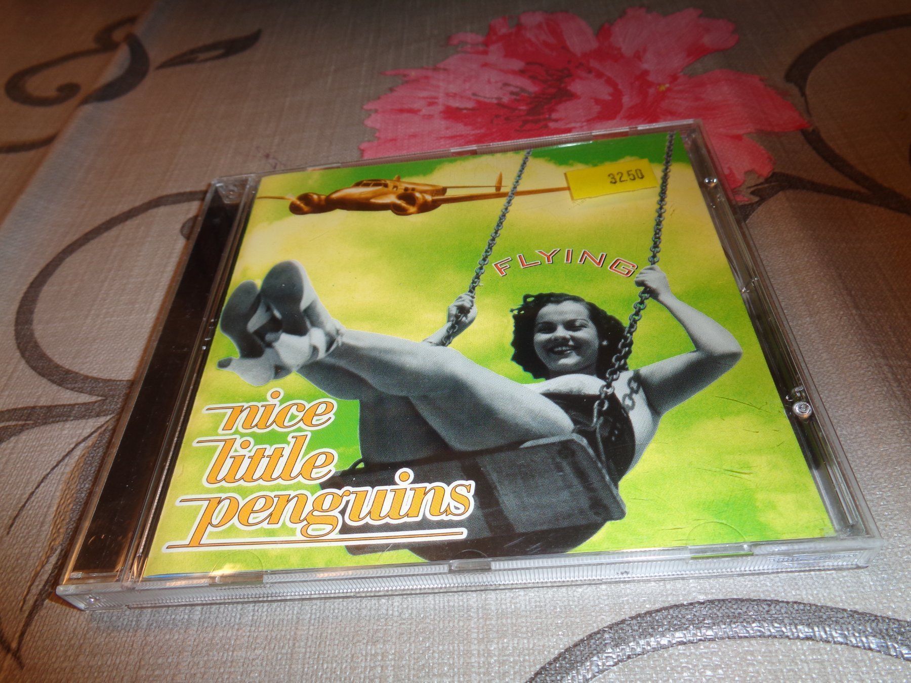 CD: Nice Little Penguins - Flying CD – Usato da Olten venduto da Disc-Ausverkauf