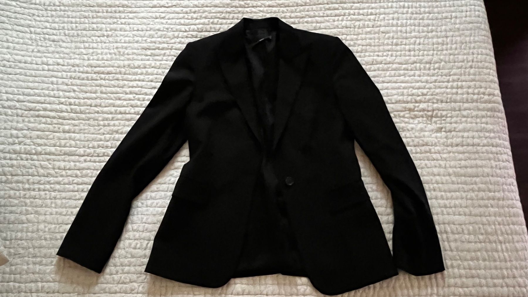 Hugo Boss Ensembles & Tailleurs: BOSS: klassischer schwarzer Anzug – D'occasion à Zürich par ann_ngp7