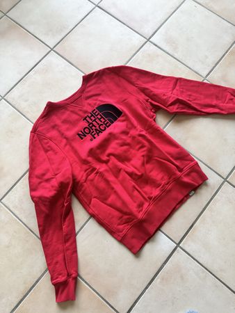 Pull the North Face rouge