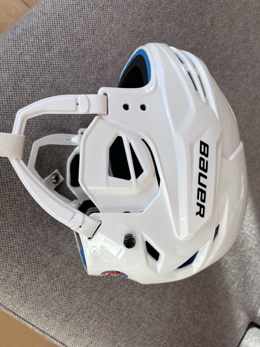 Bauer Helme: Bauer RE-AKT 55 Medium Size – Gebraucht aus Pontresina von ste_5mly 2