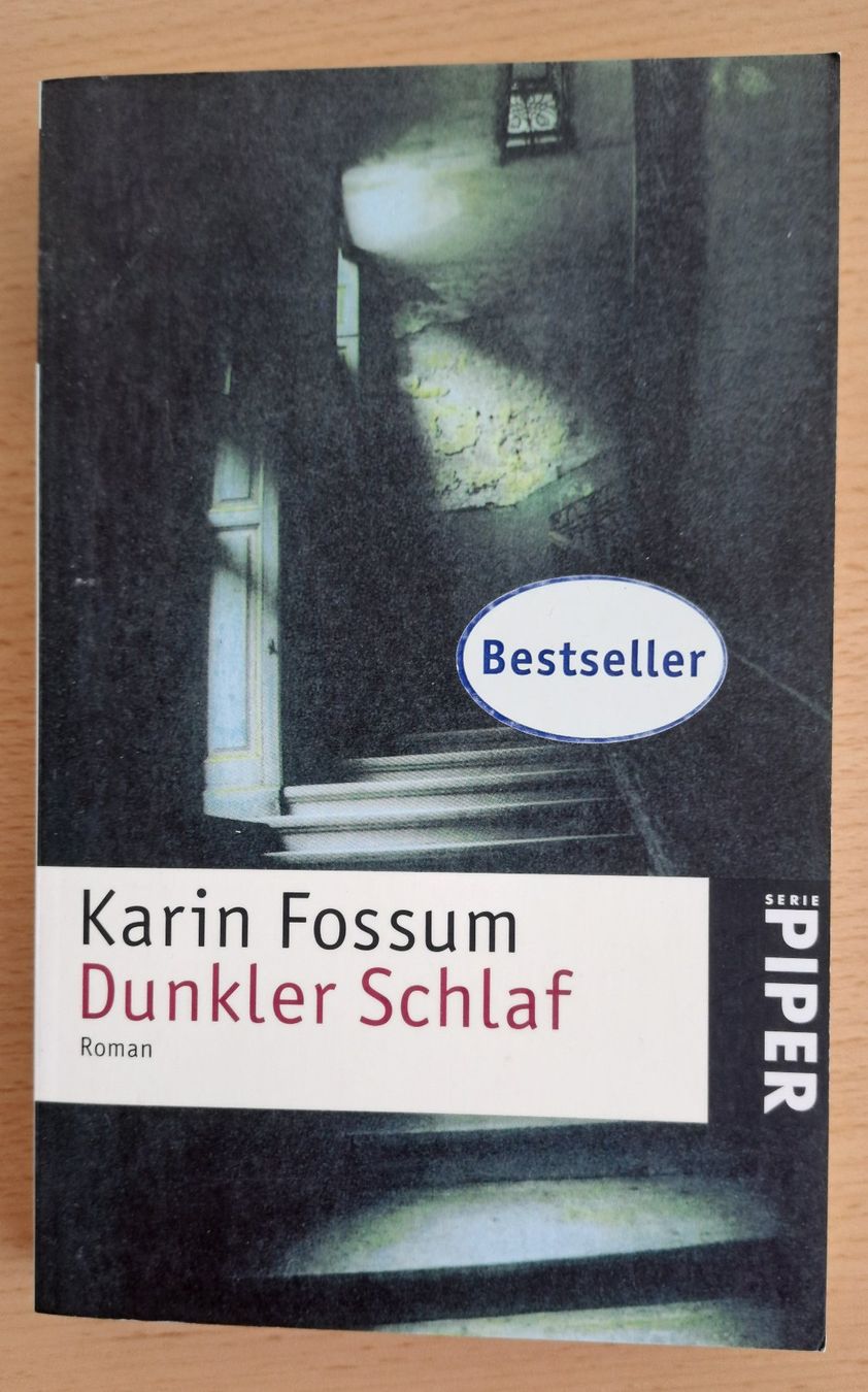 Libri: Karin Fossum - Dunkler Schlaf – Usato da Root venduto da Umo63