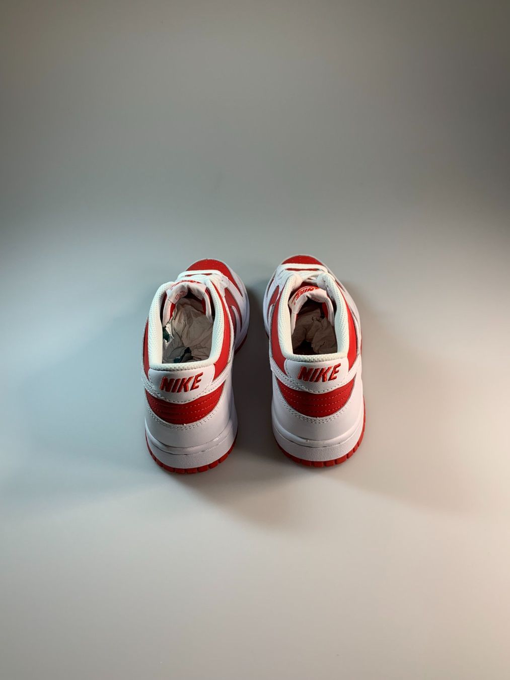 Scarpe da uomo: Nike Dunk Low Championship Red GS – Nuovo e nell'imballaggio originale da Thörishaus venduto da SnkrsVie 1