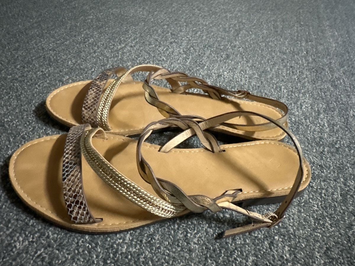 Graceland Scarpe da donna: Sandalen Graceland Gr 40 – Nuovo (secondo la descrizione) da Baltschieder venduto da YmroBe 1