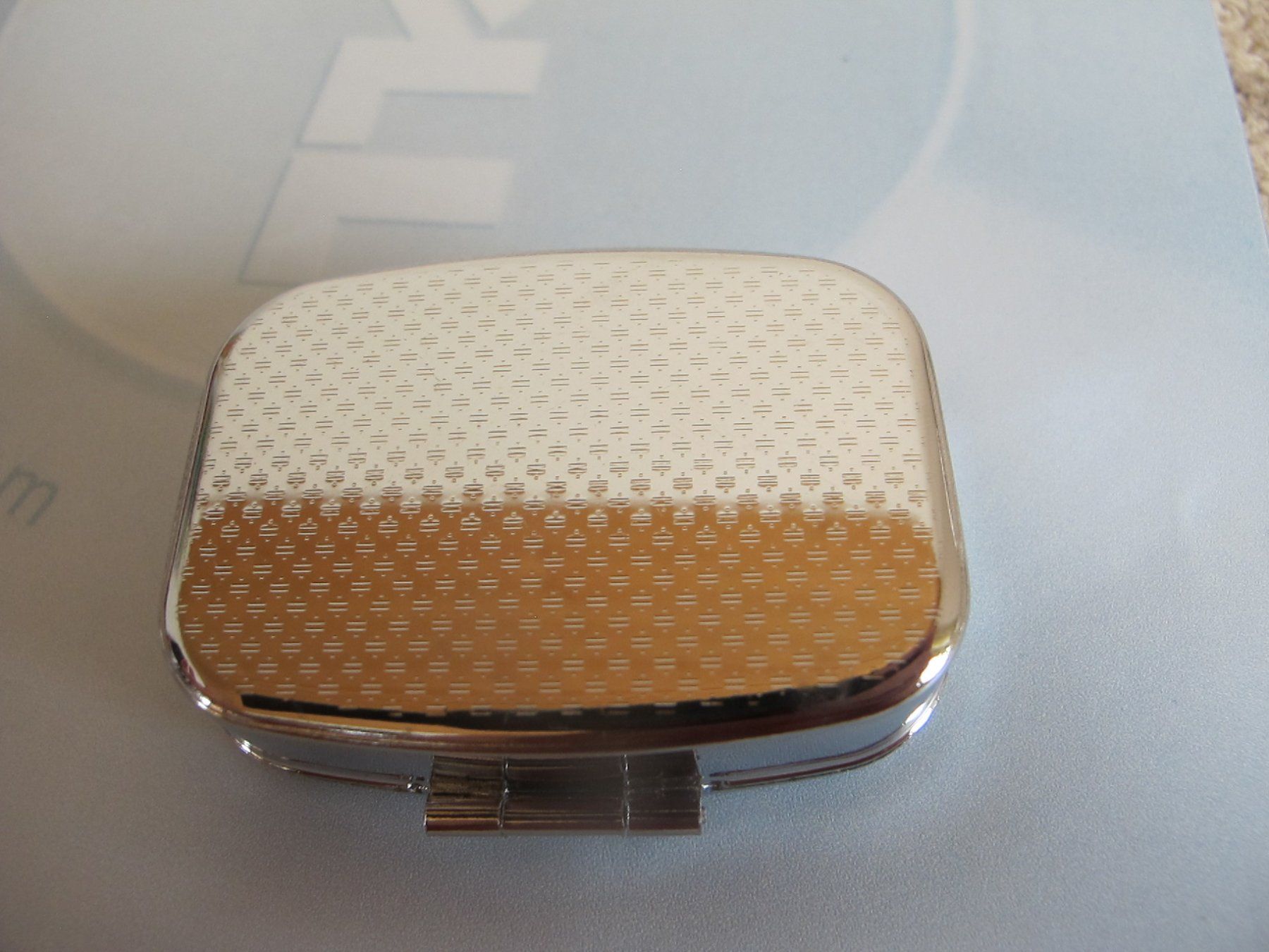 Altro in Cosmetici & Cura: Suesse Pillendose/ Schmuckdose mit Libellen Motiv! – Nuovo (secondo la descrizione) da Löhningen venduto da Chimae67 4