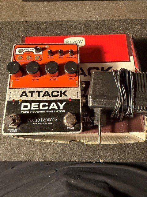 Electro-Harmonix Musikinstrumente: Electro-Harmonix - Attack Decay – Gebraucht aus fey von Caductilometre
