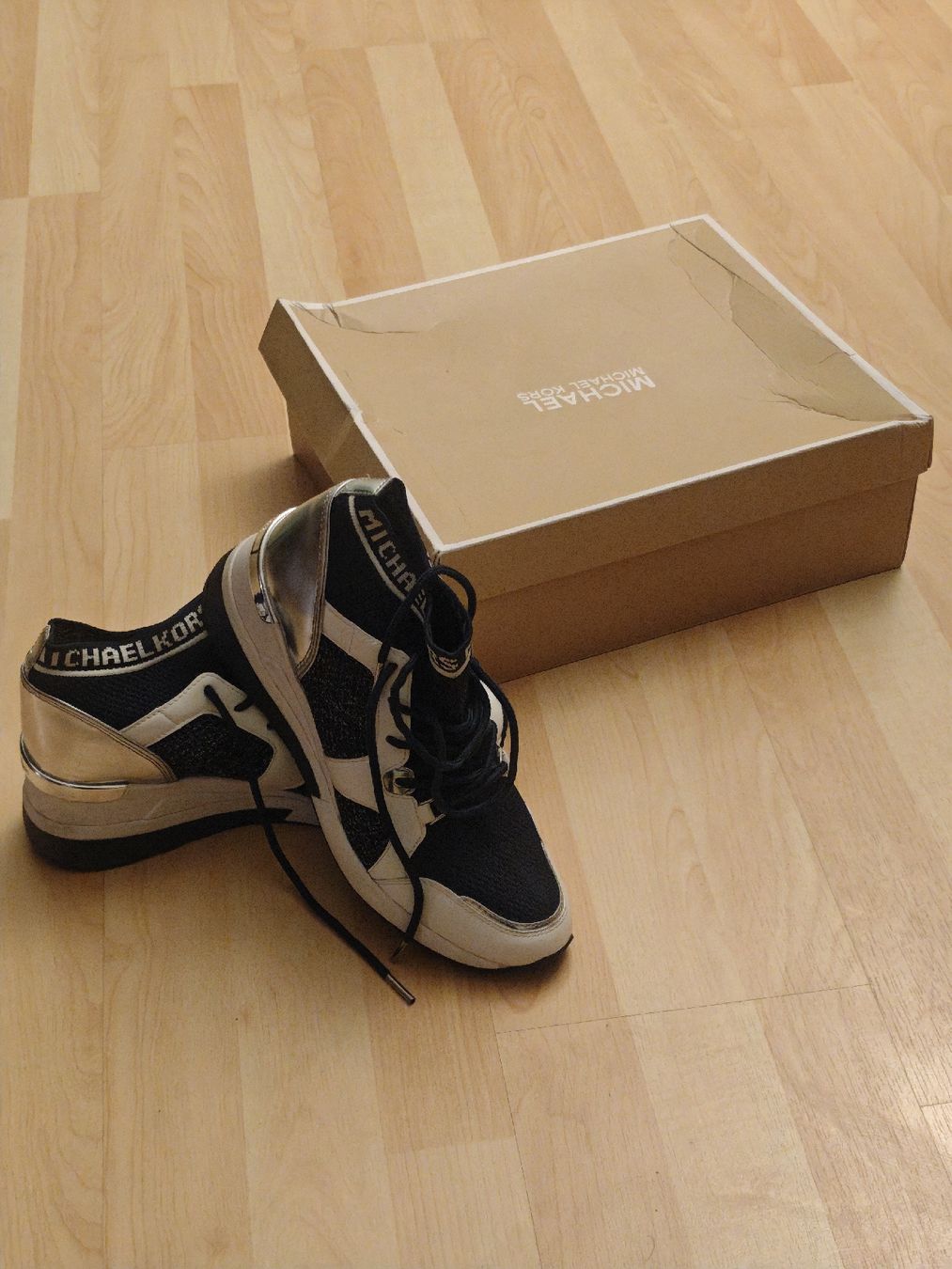 Michael Kors Scarpe da donna: Schicke Michael Kors Sneakers, Grösse 39 – Usato da Wettswil venduto da Dazee 3