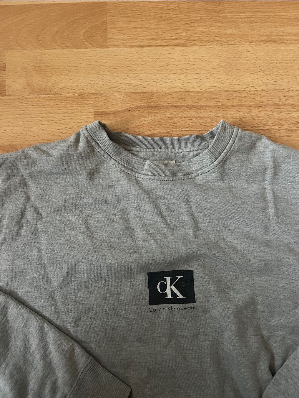 Calvin Klein Maglioni & Felpe: Calvin Klein Vintage Pullover – Usato da Kirchberg BE venduto da lea_kb6y 1