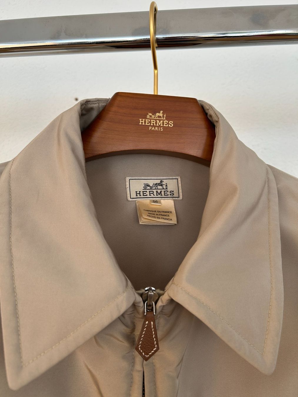 Hermès Manteaux: Hermès Beige Nylon Parka Jacket – D'occasion à Bern par kurtikobolt74 2