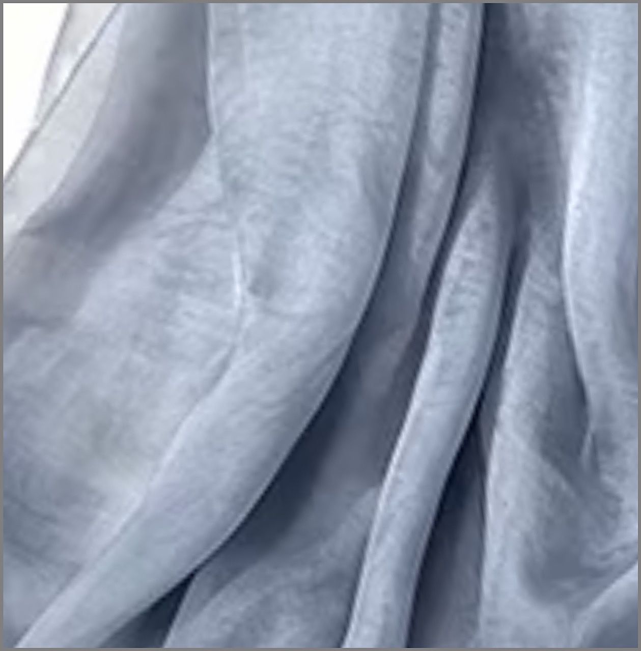 Foulard & Sciarpe: Écharpe soie 100% bleu-gris – Nuovo e nell'imballaggio originale da Biel/Bienne venduto da orange1 1