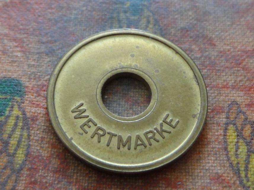 Tutti le monete: Jeton  "  WERTMARKE  "   (J) – Usato da Romanel-sur-Lausanne venduto da Swift13