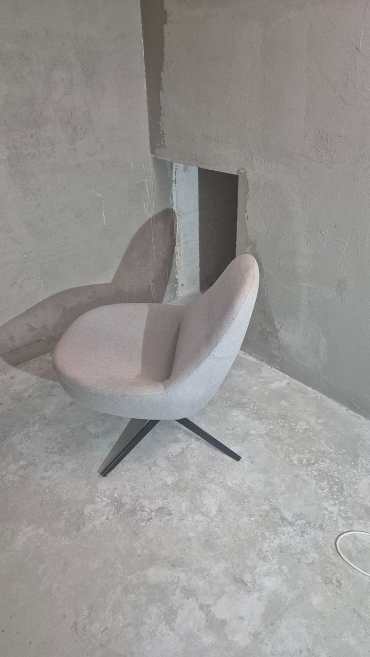 Fauteuils: Drehsessel in Hellgrau – D'occasion à Sargans par dan_9vrt 1