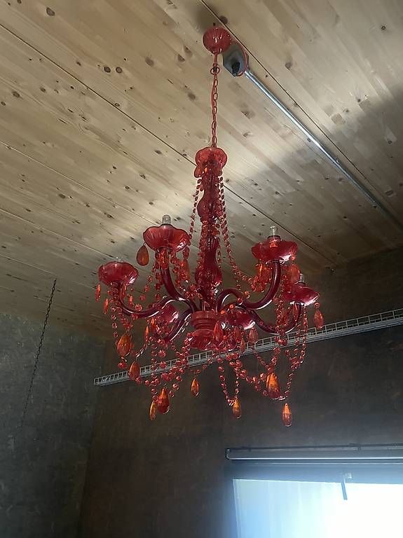 Kronleuchter & Deckenlampen: Kronleuchter Kristallglas rot  – Gebraucht aus Buchs SG von Tomxxx