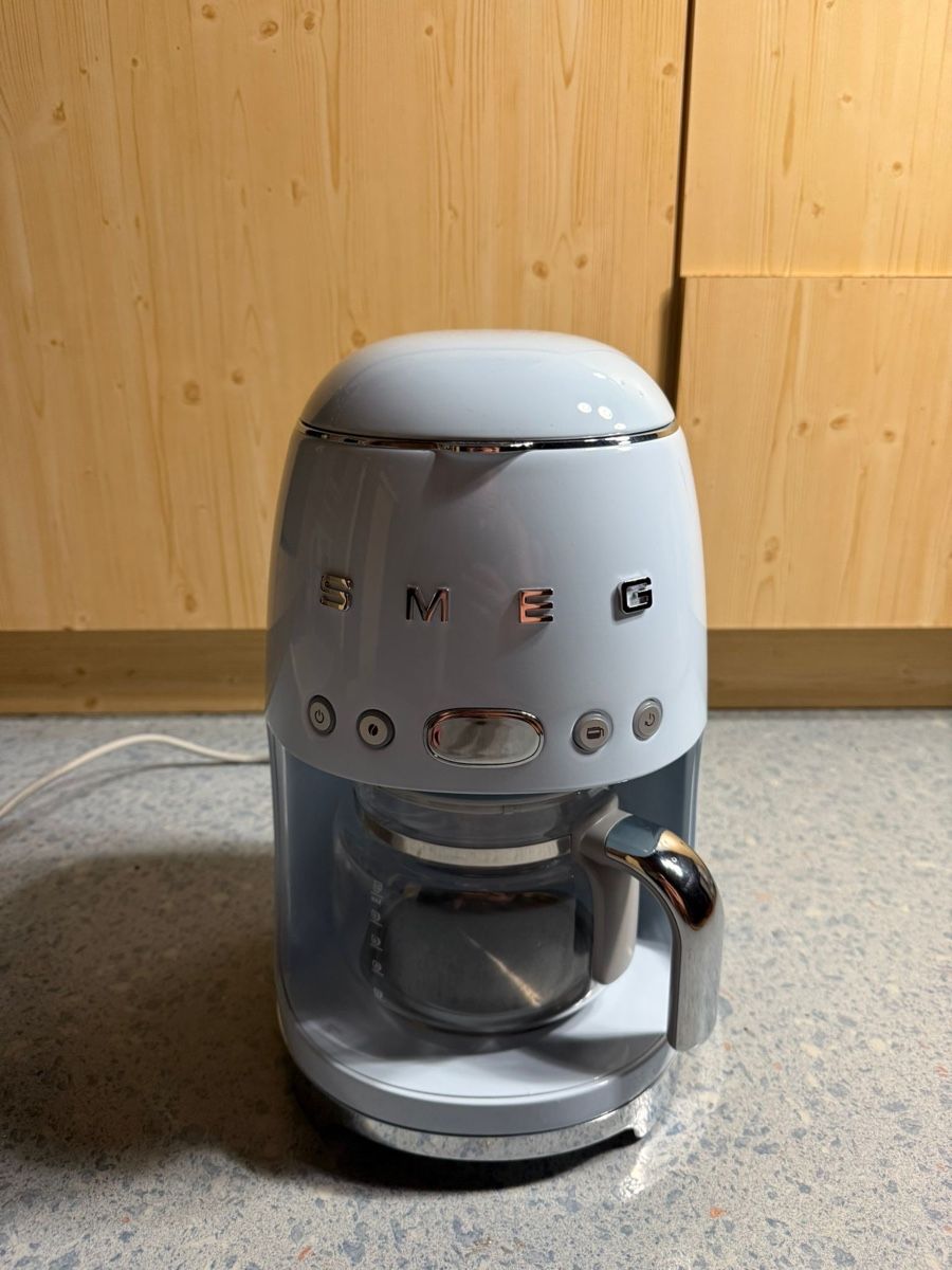 Smeg Macchine per caffè & Macchine per espresso: SMEG Filterkaffeemaschine, hellblau, neuwertig, Top! – Usato da St. Gallen venduto da avl_k5my