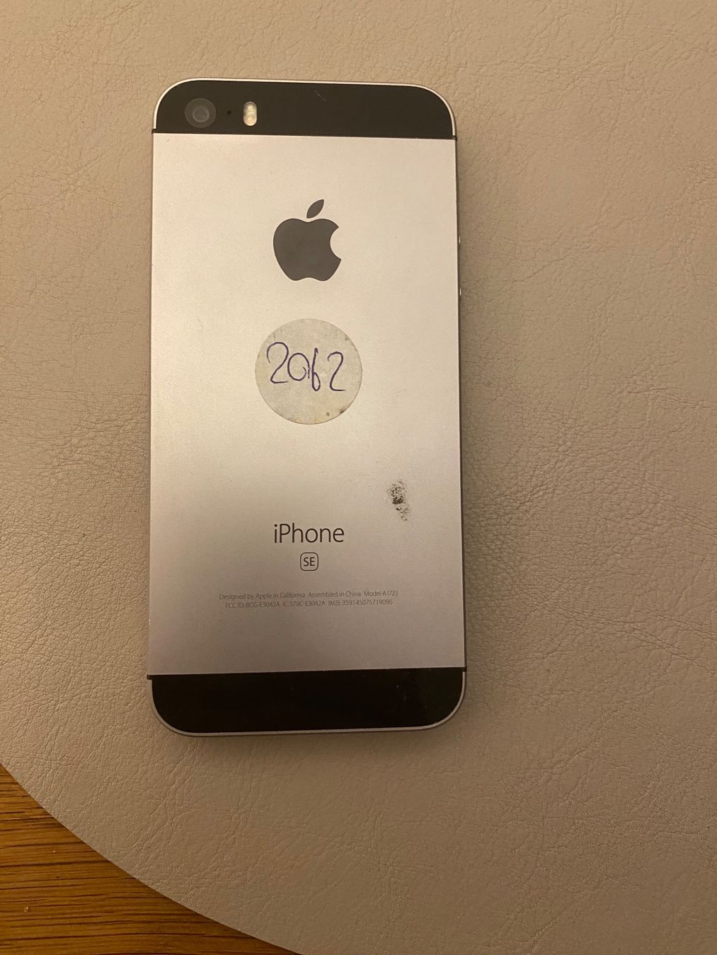Apple Telefoni cellulari / Smartphones: iPhone SE – Difettoso da Adliswil venduto da Busys 1