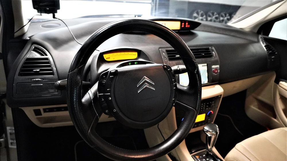 Citroën Automobili: CITROEN C4 Berline 2.0i 16V VTR Automatic – Usato da Altstätten venduto da TM-Auto 4