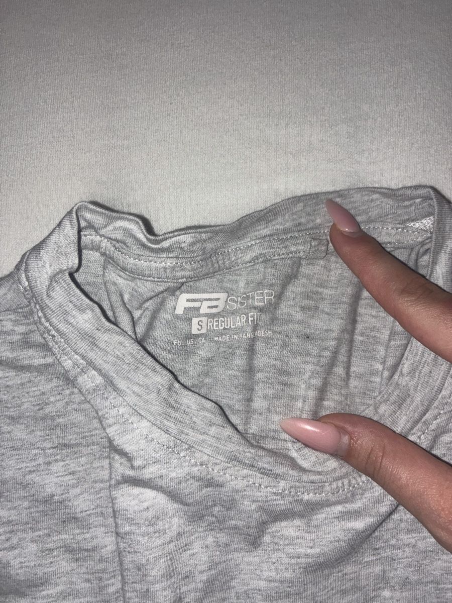 T-shirts: T-Shirt Grau grösse S – D'occasion à Regensdorf par Lorenaampm 1