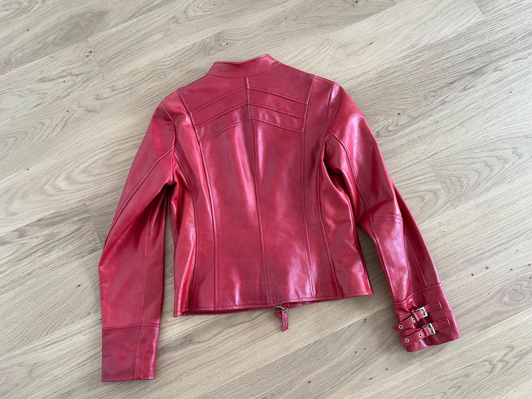 Jacken: Rote Lederjacke – Gebraucht aus Benken SG von lek_dz2k 3