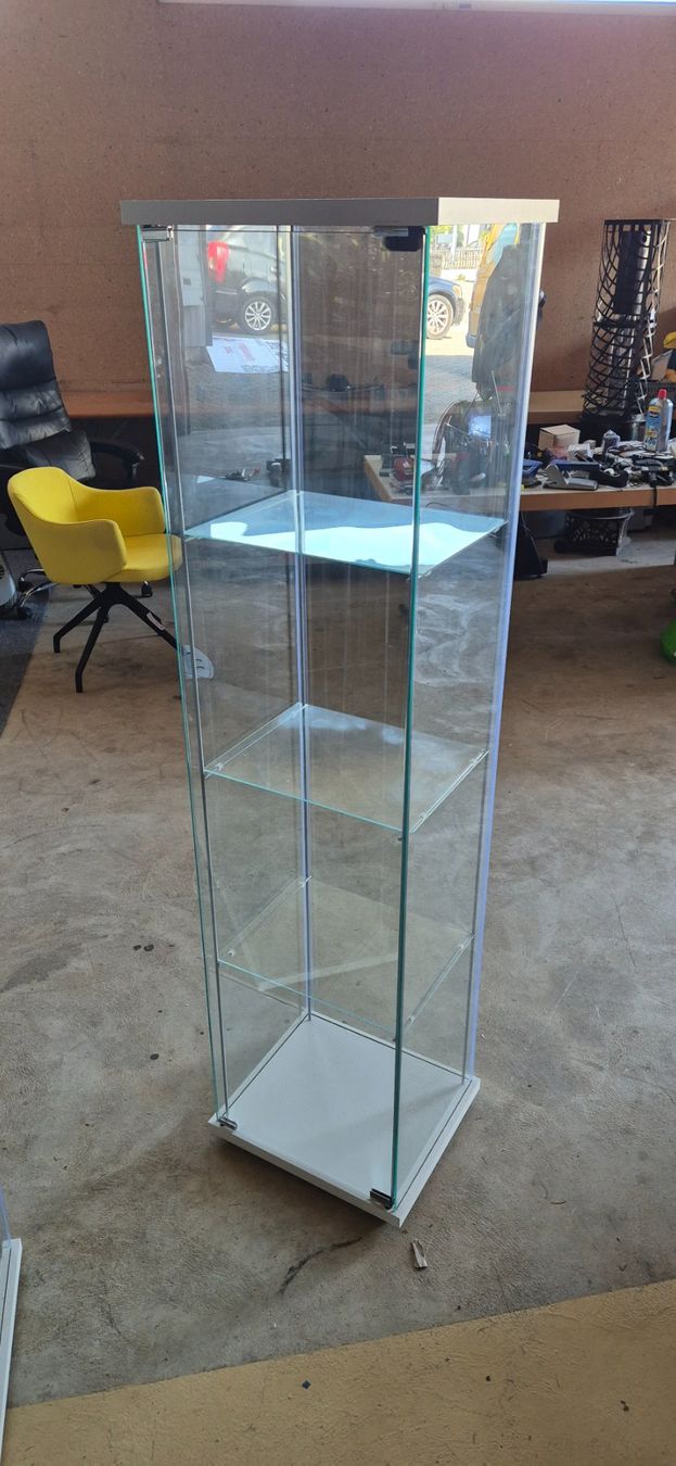 Vetrine: Glasvitrine – Usato da Oeschgen venduto da EHS_Betriebs 1
