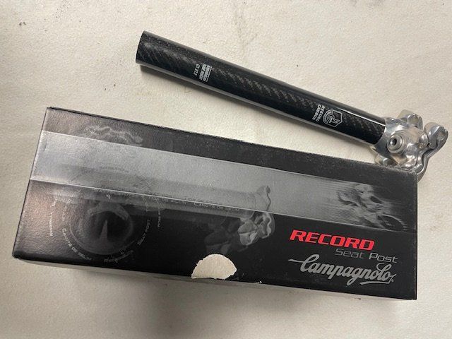 Pezzi di ricambio: A vendre tige de selle Campagnolo Record – Nuovo e nell'imballaggio originale da Aigle venduto da rou_v75x