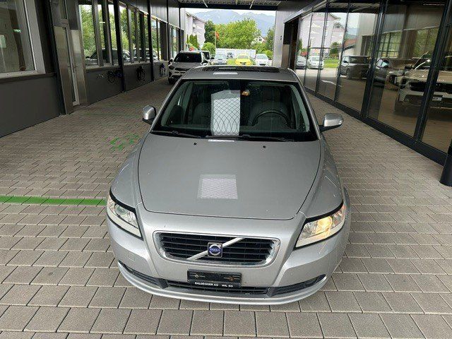 Volvo Automobili: Volvo S 40 2.0 Momentum – Usato da Oberriet SG venduto da jeepv8 4