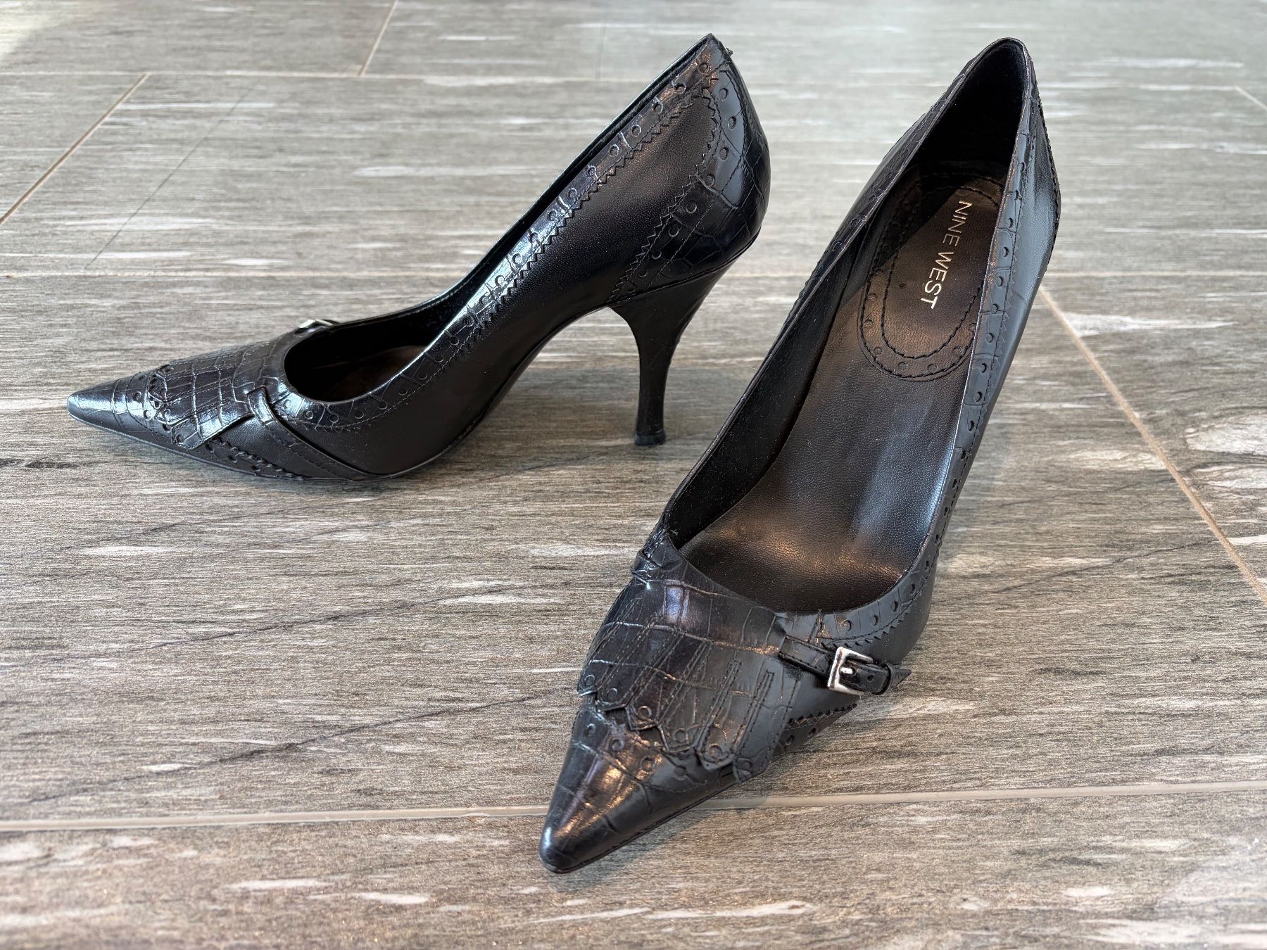 Scarpe da donna: Nine West Leder Pumps, schwarz, Gr. 39 – Usato da Opfikon venduto da funky-monkey