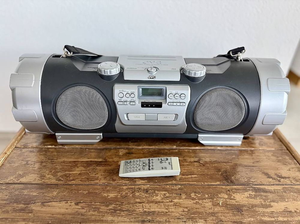 JVC Boomblaster RV-NB1, Inkl. Fernbedienung! (Gebraucht) in Elgg für ...