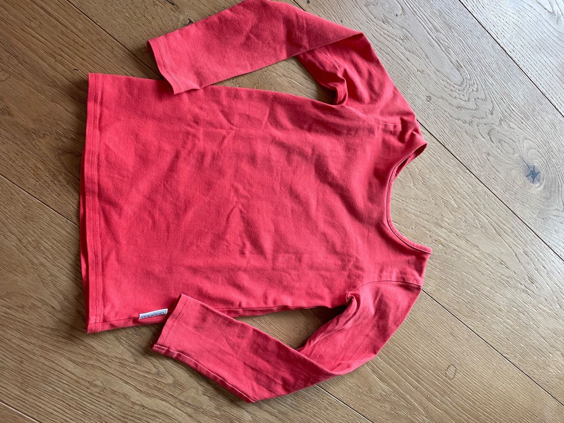 Maglioni & Felpe: Gugguu Langarmshirt/Pulli Grösse 110 – Usato da Düdingen venduto da Jensternli 1