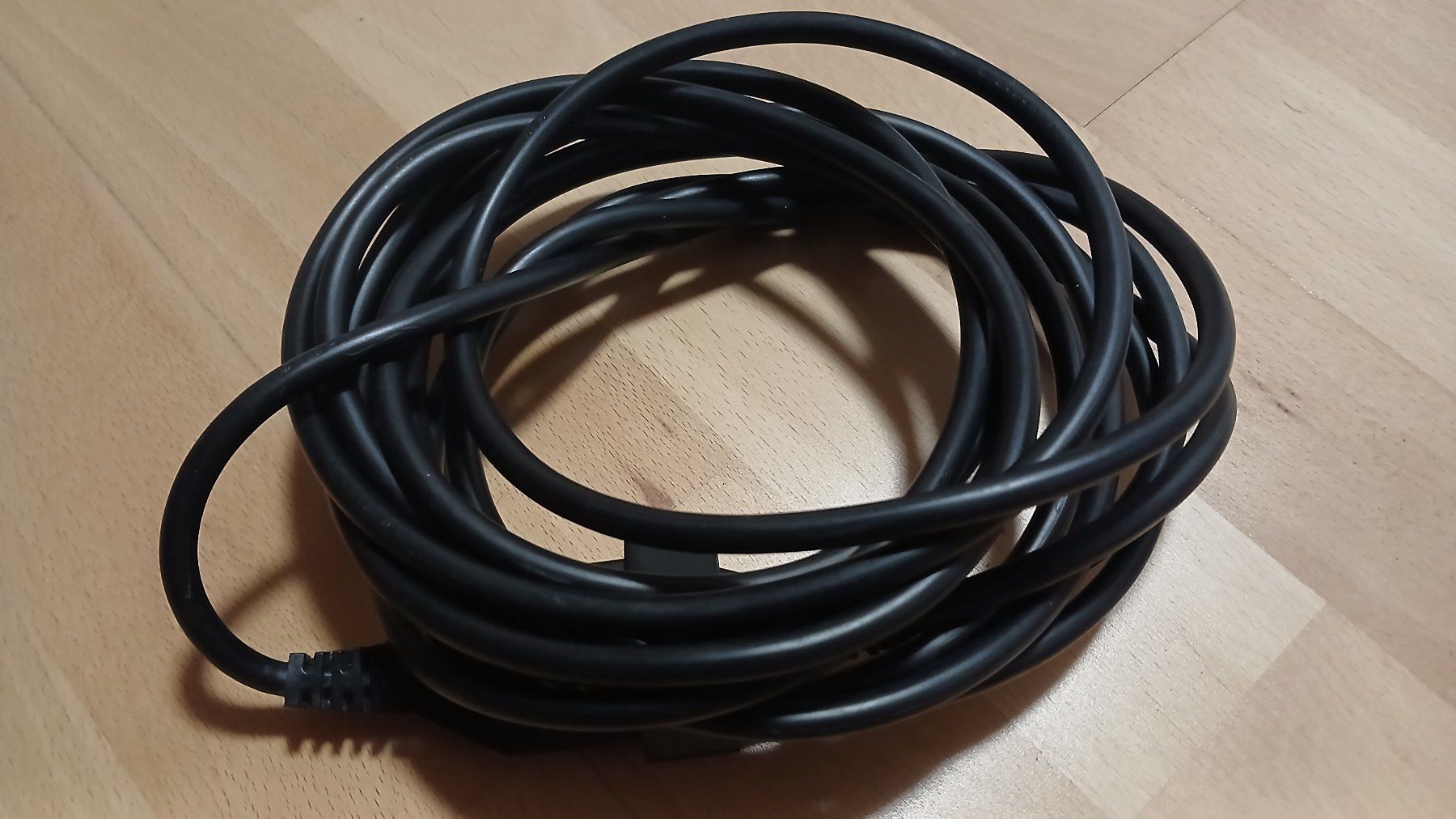 Kabel: Verlängerungskabel 3Fach schwarz 5m – Gebraucht aus hinwil von tho_j6kz 6