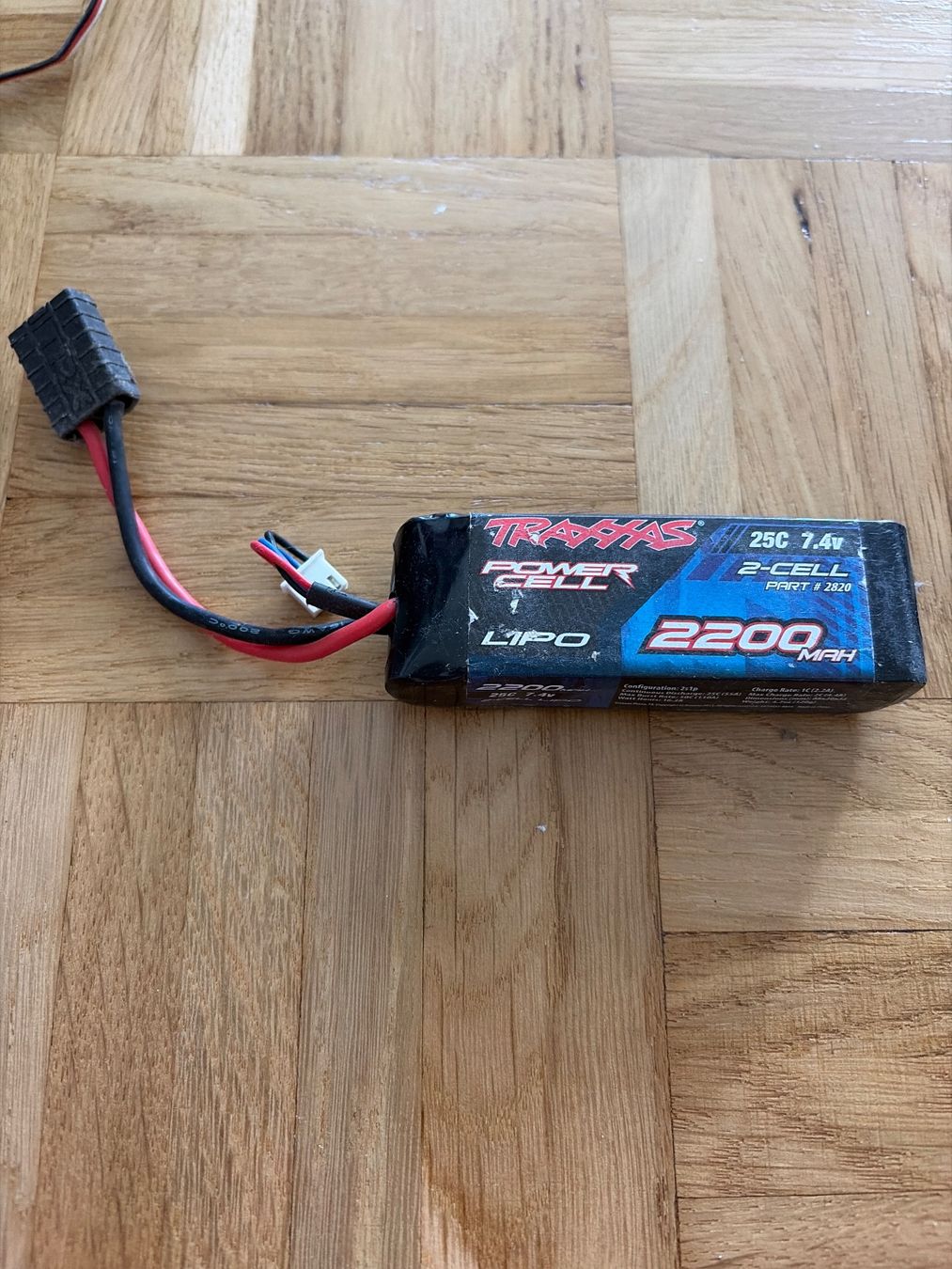 Traxxas Akkus, Ladegeräte & Netzgeräte: Traxxas 25C Akku 7,4 V – Gebraucht aus Gossau ZH von Daniela710