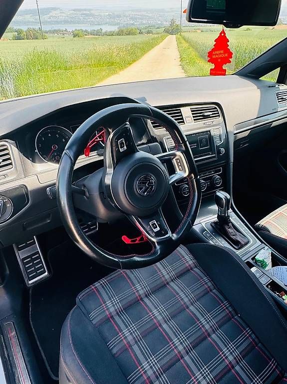 Autos: VW Golf VII GTI 2.0 TSI DSG Full Options  – Gebraucht aus Grandson von Eternal_Team 4