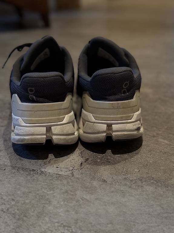 Herrenschuhe: On Cloud Schuhe – Gebraucht aus Ottoberg von Lukhelfinger 2