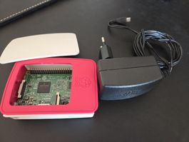 * Raspberry Pi 3 Model B mit Netzteil & Gehäuse